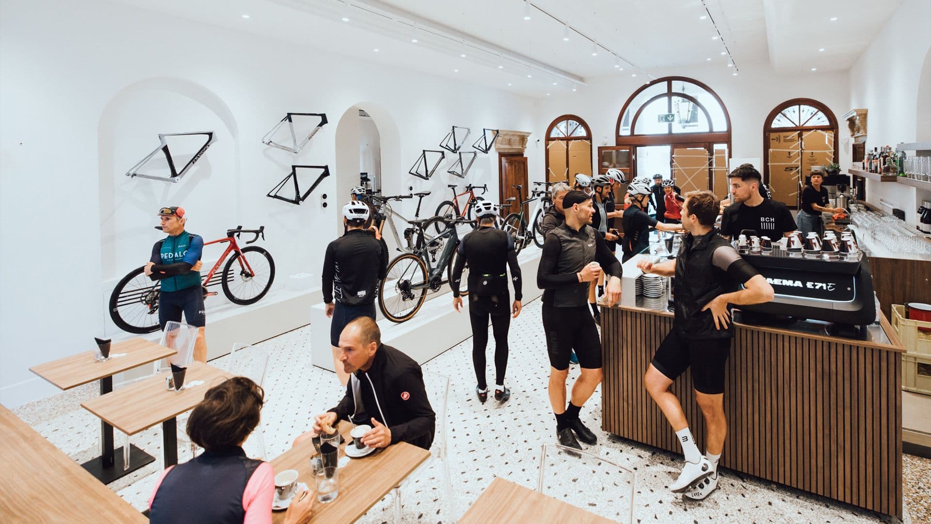 Tablet & Desktop image